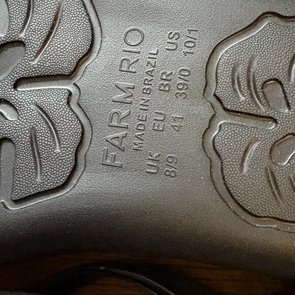 NWOT FARM Rio black floral flip flops - Picture 2 of 3